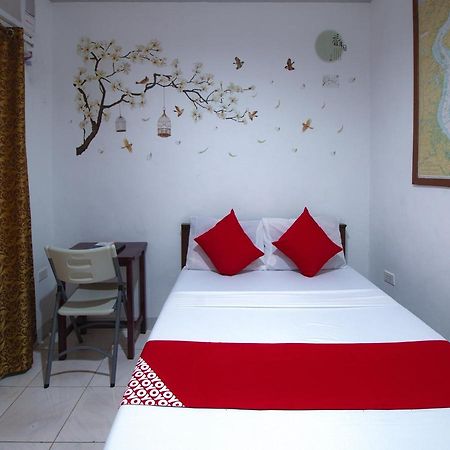 Oyo 771 Darius' Residences Moalboal Exterior photo